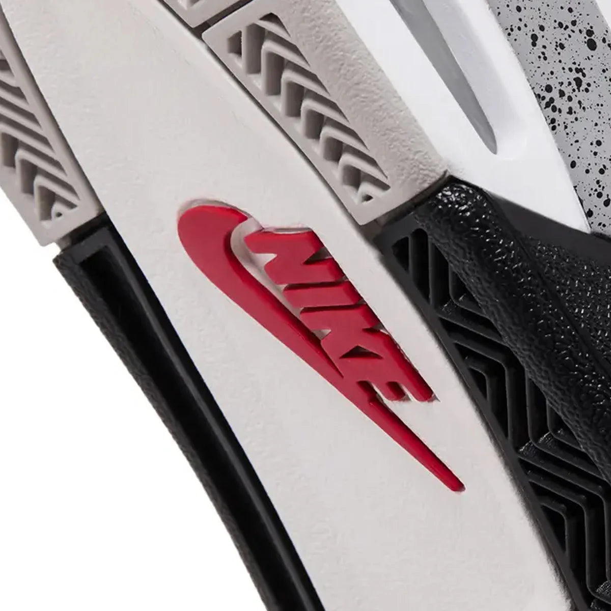 Air Jordan 4 Retro ‘White Cement’ (2025)